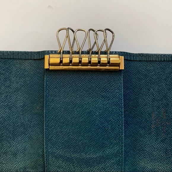 Vintage Louis Vuitton Epi Leather 6 Keyholder - Picture 9 of 12
